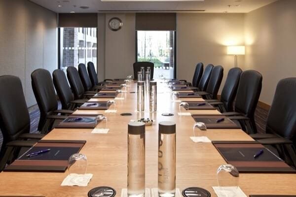 Cinnamon Boardroom edited